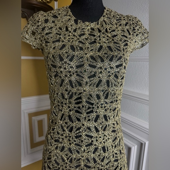 SHORT DRESS IN GOLDEN GUIPURE - Picture 10 of 16